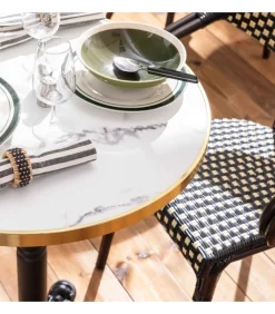 60 cm witte marmeren verstelbare terrastafel en 2 zwarte stoelen