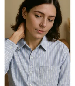 Blauw-wit gevoerde damesblouse