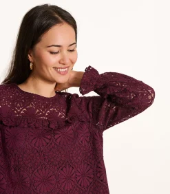 Bordeaux korte jurk van kant met lange mouwen