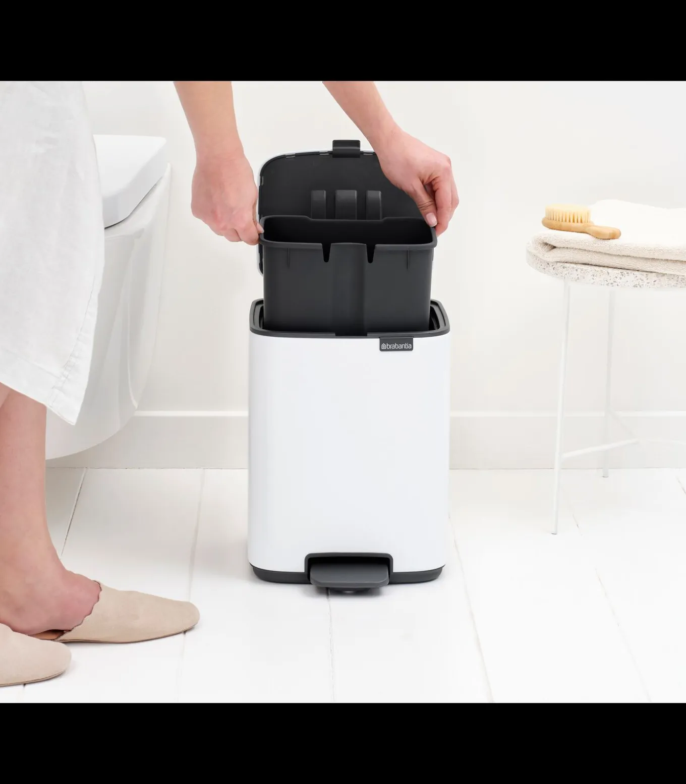 Brabantia Bo Pedaalemmer, 7 liter, stil sluitend, kunststof binnenemmer - White