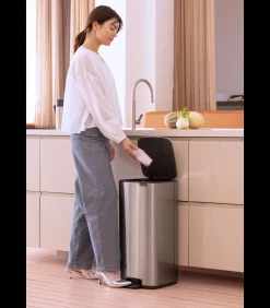 Brabantia Bo Pedaalemmer, 30 liter, stil sluitend, kunststof binnenemmer - Matt Steel Fingerprint Proof