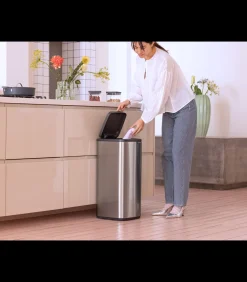 Brabantia Bo Touch Bin, 30 liter - Matt Steel Fingerprint Proof