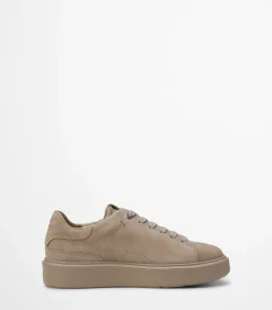 Cup zool sneaker model Cora