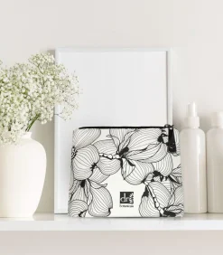 Dr Botanicals Beauty Bag