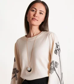 Driekleurige lange halsketting met parelmoer