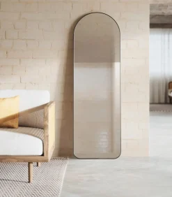 Gebogen wandspiegel Hubba