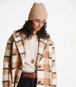 Gebreide bruine muts met pailletten