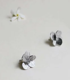 Kleine zilveren oorbellen Pampalonia