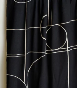 Korte jurk met ceintuur donkerblauw met print