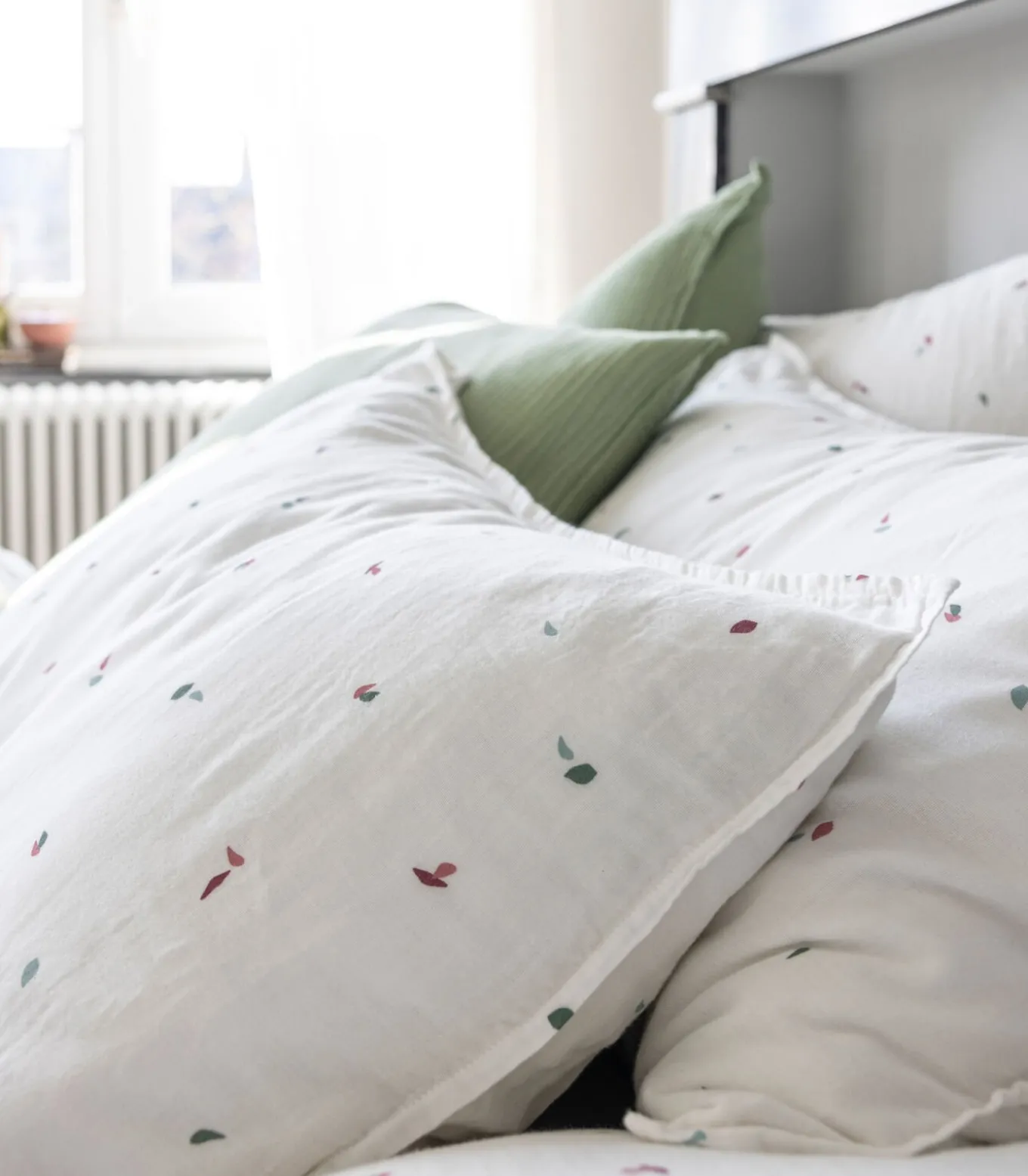 Kussensloop van mousseline katoen, DUIZEND EN EEN BLADEREN