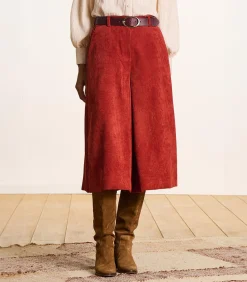 Lange bermuda van ribfluweel in terracottakleur