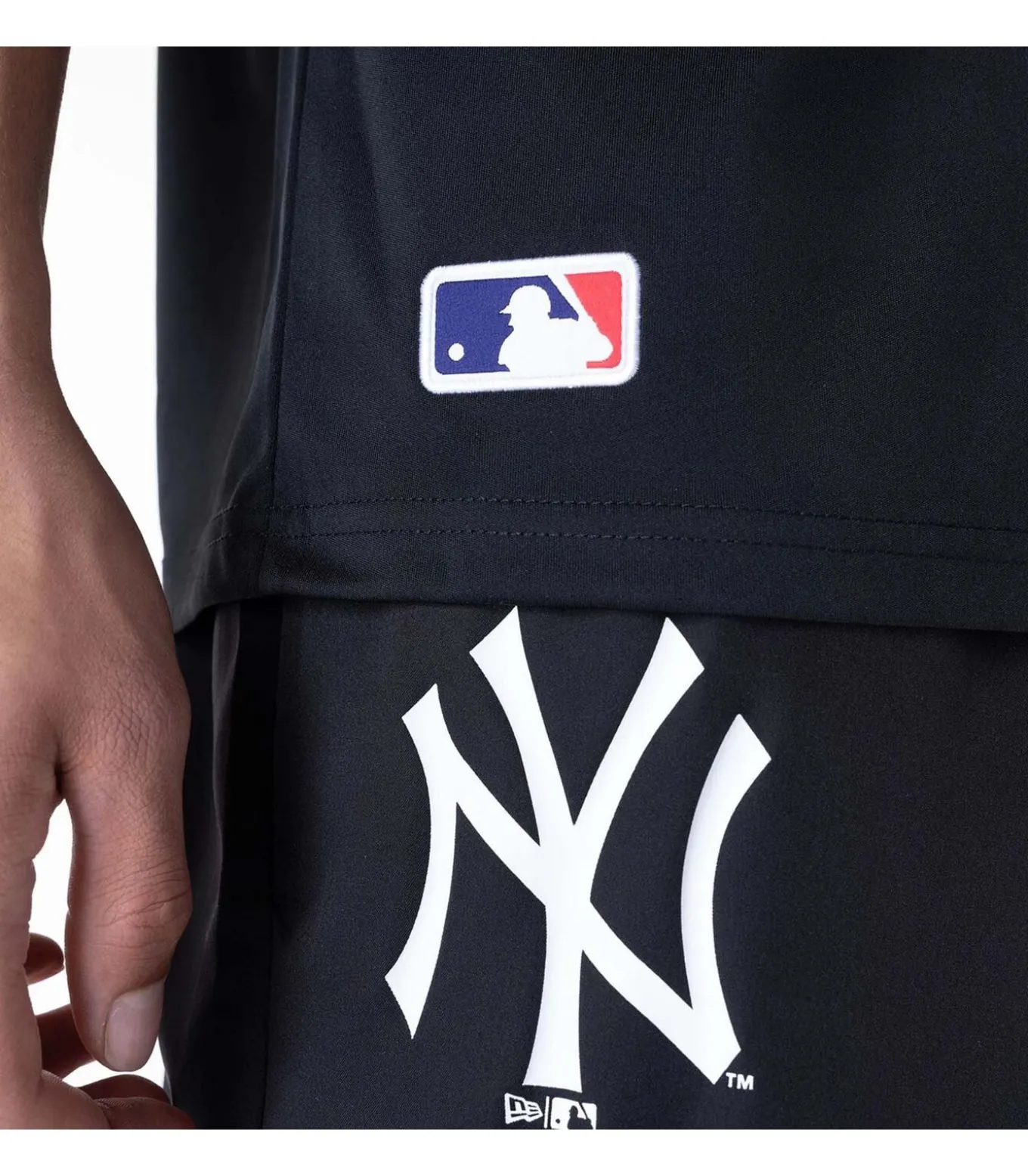 League Essentials Tee Neyyan Blk