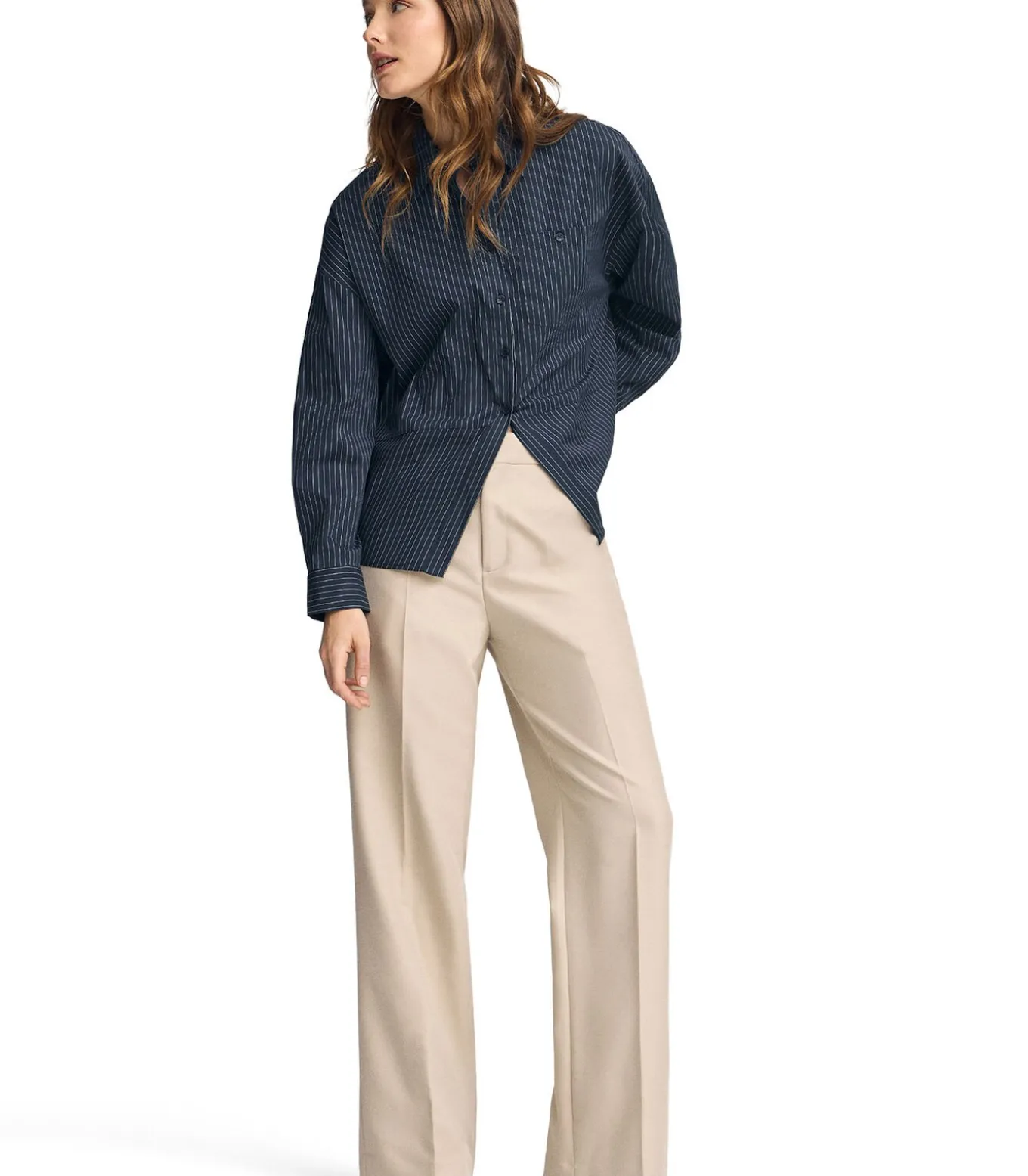 Marineblauw hemd met relaxed fit en klassieke kraag