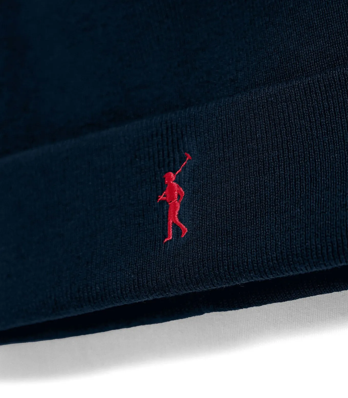 Marineblauwe beanie "Vinny" met geborduurd Rigby Go-logo