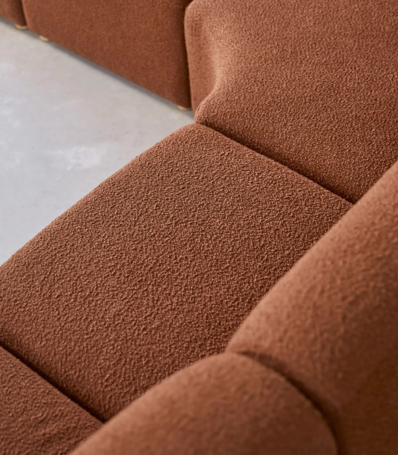 Modulaire 4-zitshoekbank Swann van massief acacia en terracotta stof