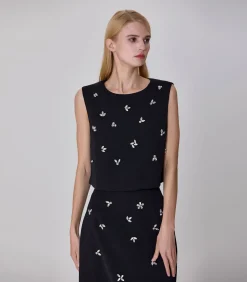 Mouwloos geborduurd topje