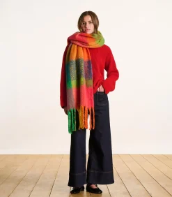 Oranje sjaal met meerkleurige ruiten