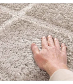 Rechthoekig hoogpolig vloerkleed shaggy stijl taupe 120 x 170 cm