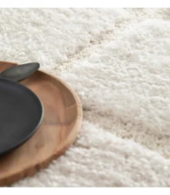 Rechthoekig hoogpolig vloerkleed in ecru shaggy-stijl 160 x 230 cm