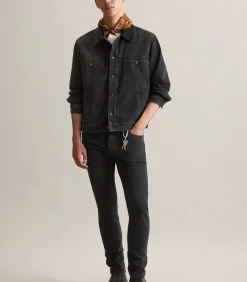 Regular spijkerjasje