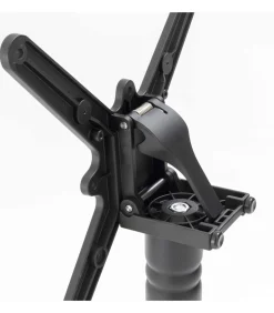 Set van zwart marmeren verstelbare terrastafel en 2 rode stoelen