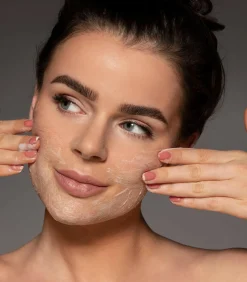 Soft Exfoliating Gezicht Scrub