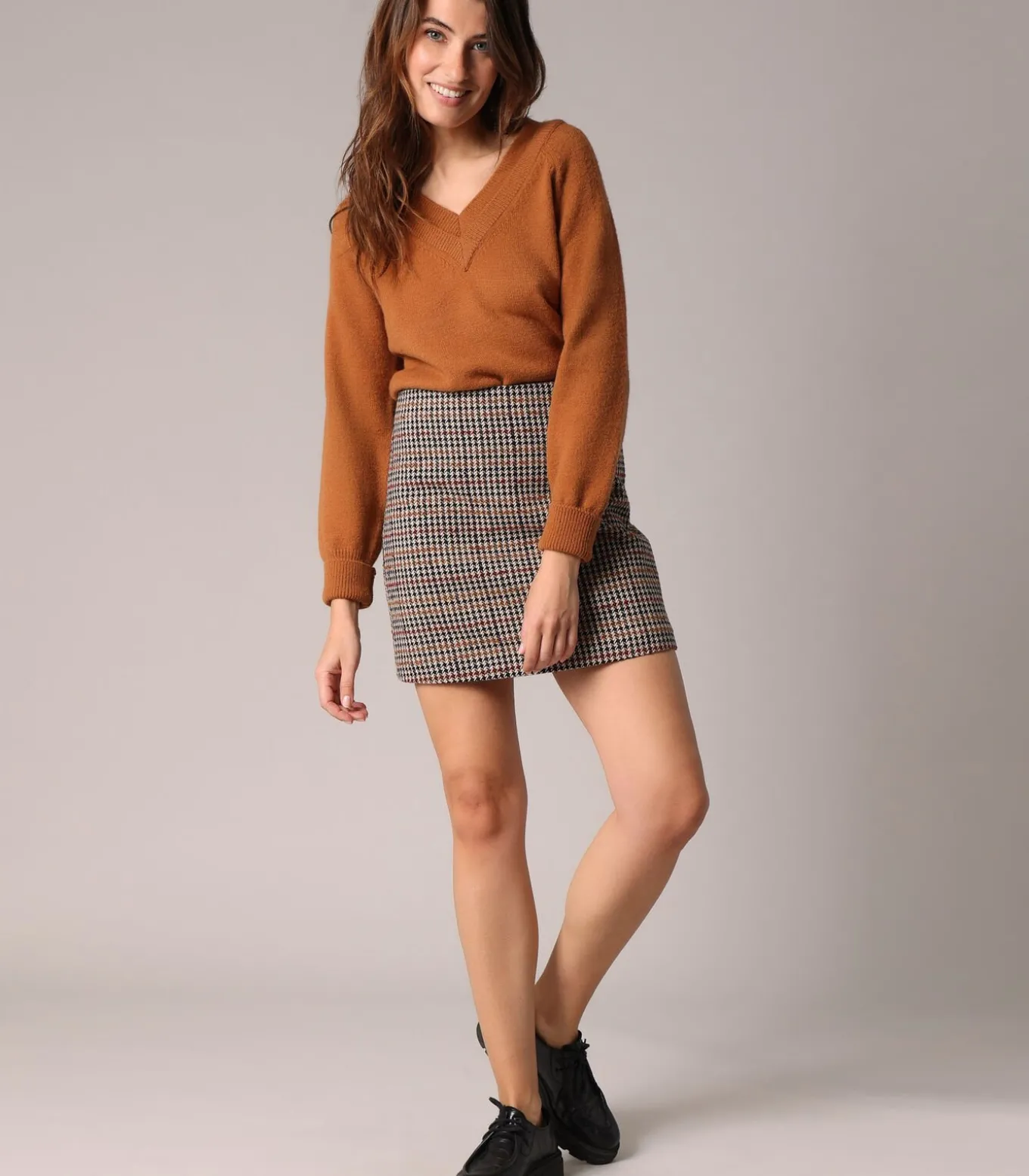 STESSI - Korte rok met pied-de-poulemotief, rechte snit en split aan de achterkant