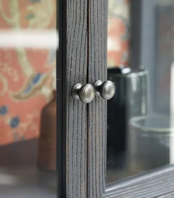 Tana - Vitrinekast van iepenhout