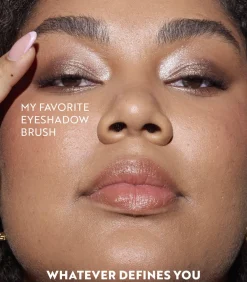 The Shimmer Eyeshadow Stick Longwear & Water-Resistant