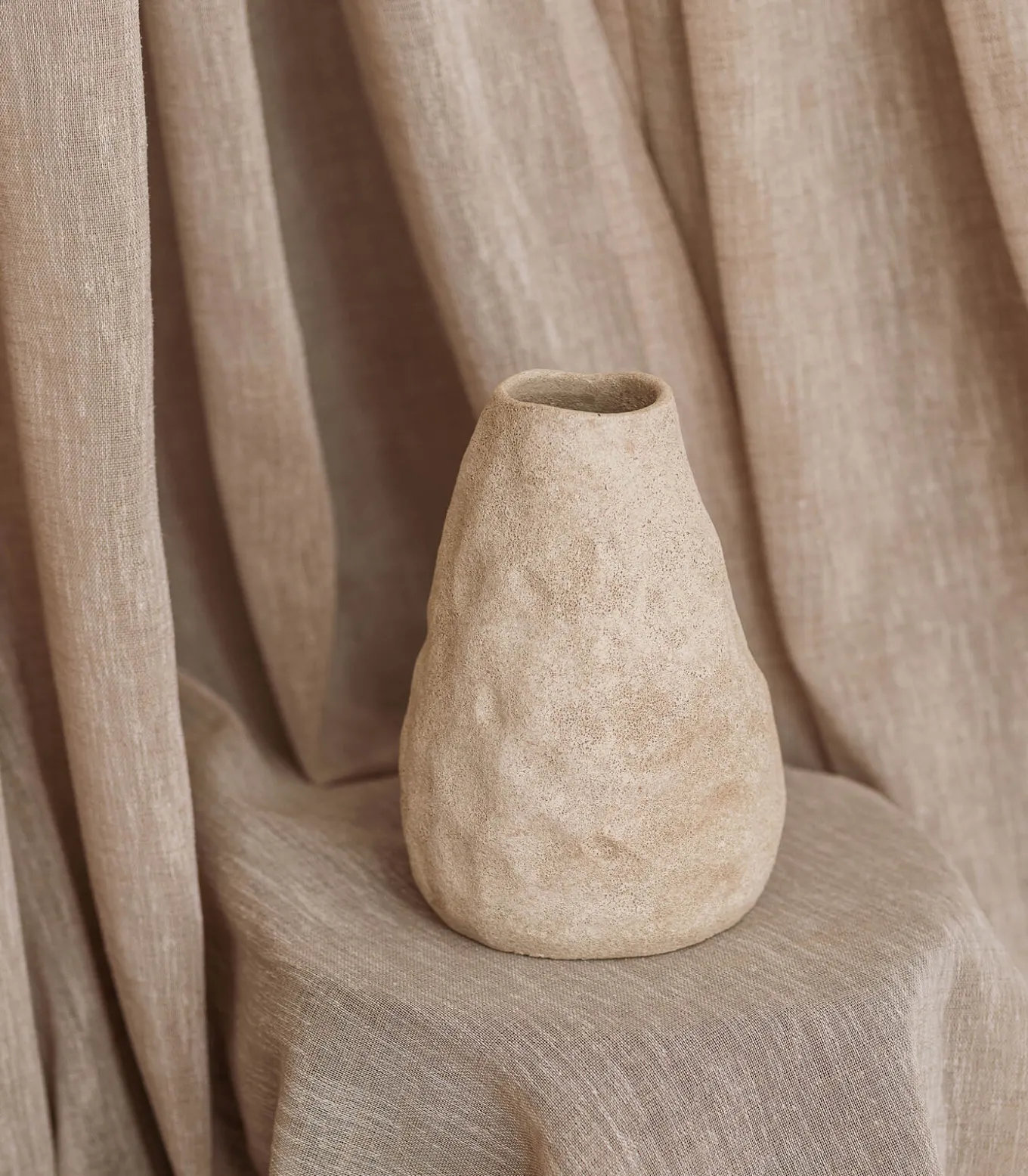 Vaas 14,5xH22cm beige Cave