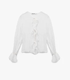 Witte Blouse Met Lange Mouwen En Volants